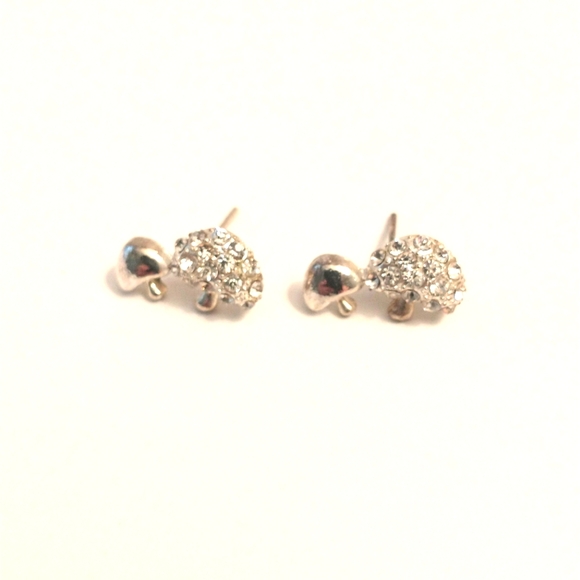💎Rhinestone Mushroom 🍄 stud earrings - Picture 2 of 6